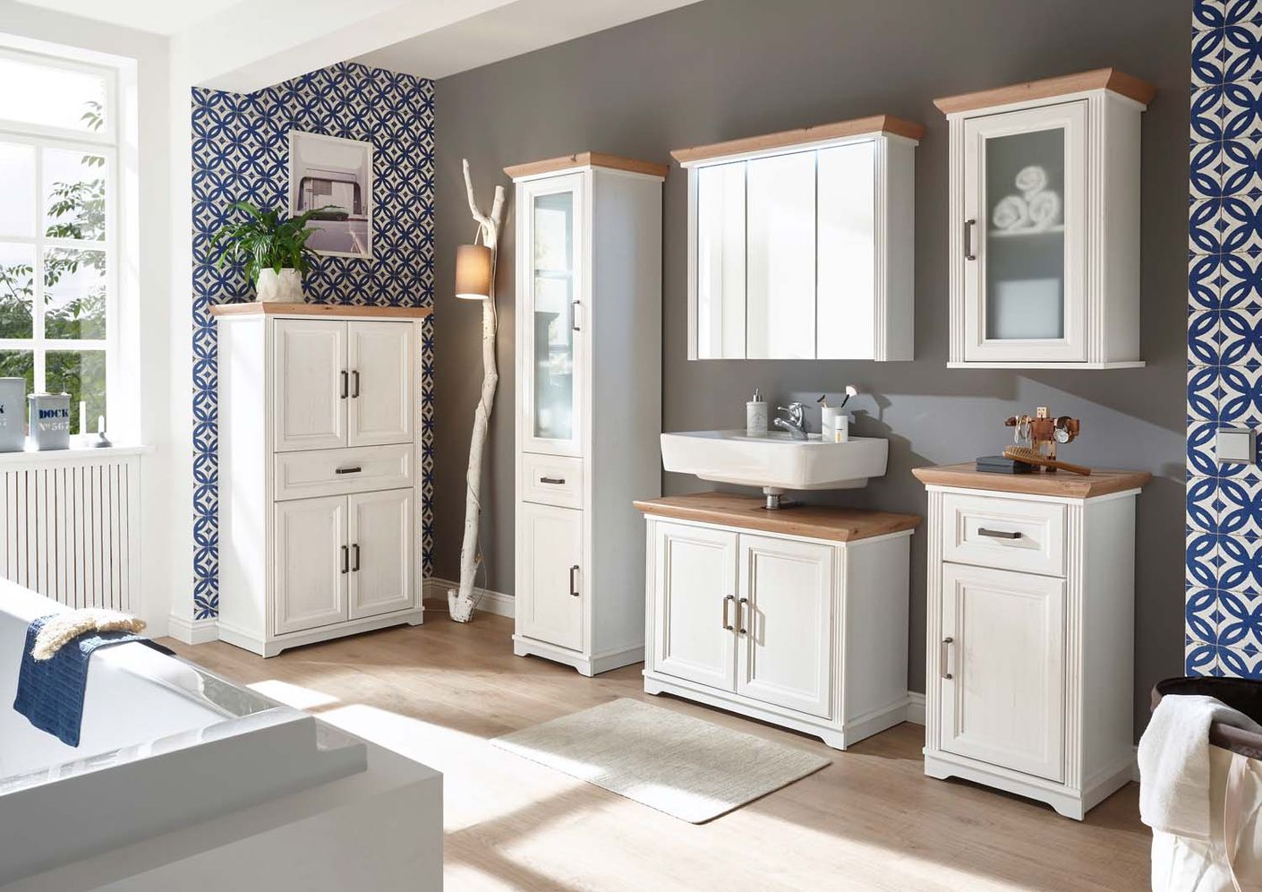 Jasmin Badezimmer Schrank Pinie hell / Artisan Eiche