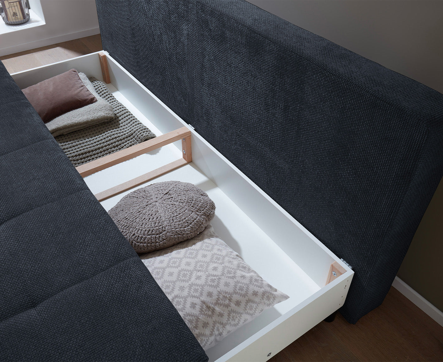 Liam Schlafsofa 212 x 105 cm, mit Bettkasten