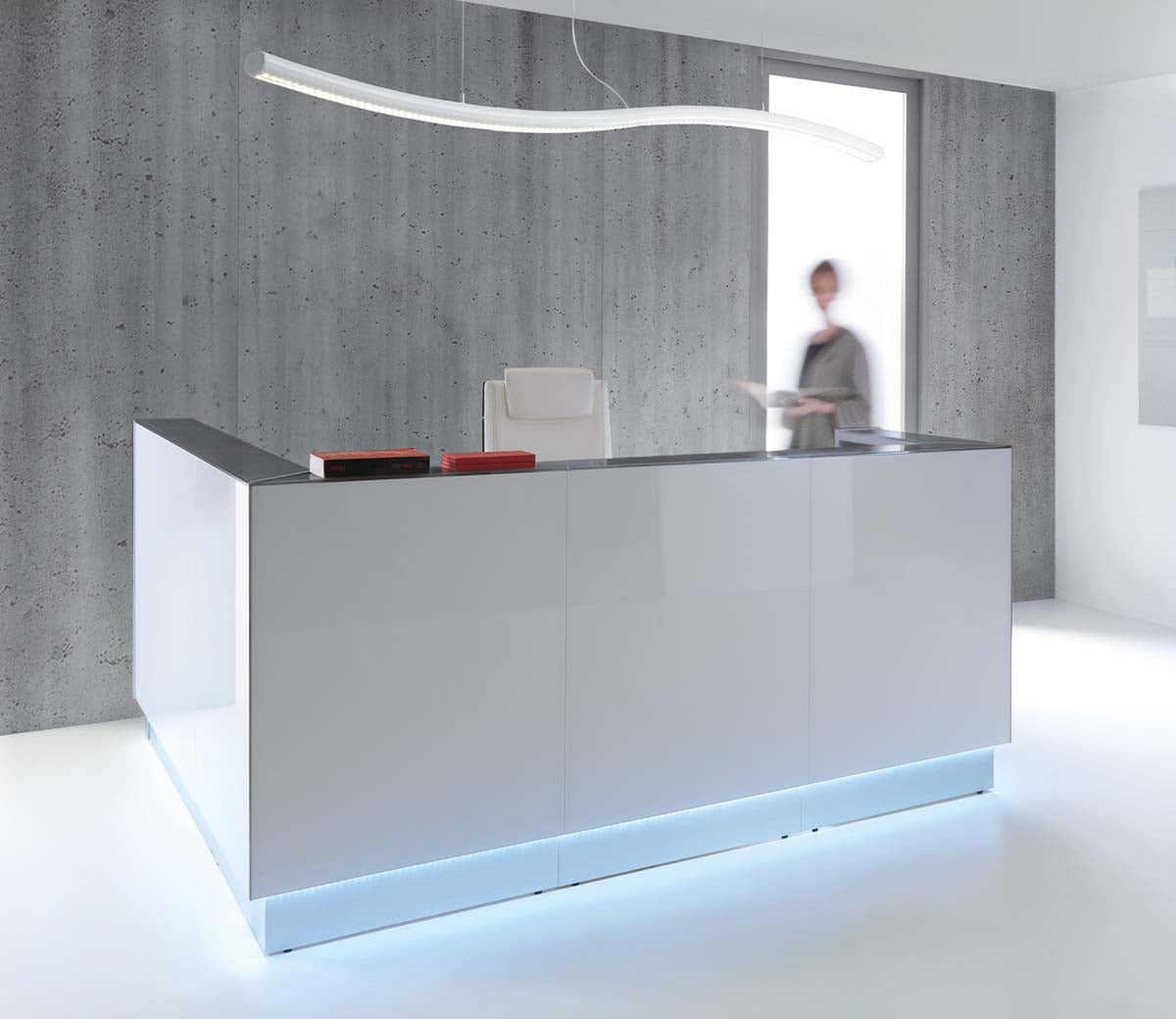 Linea 6 Empfangstheke 244,4 x 205 cm Eckig, Weiß / Korpus wählbar