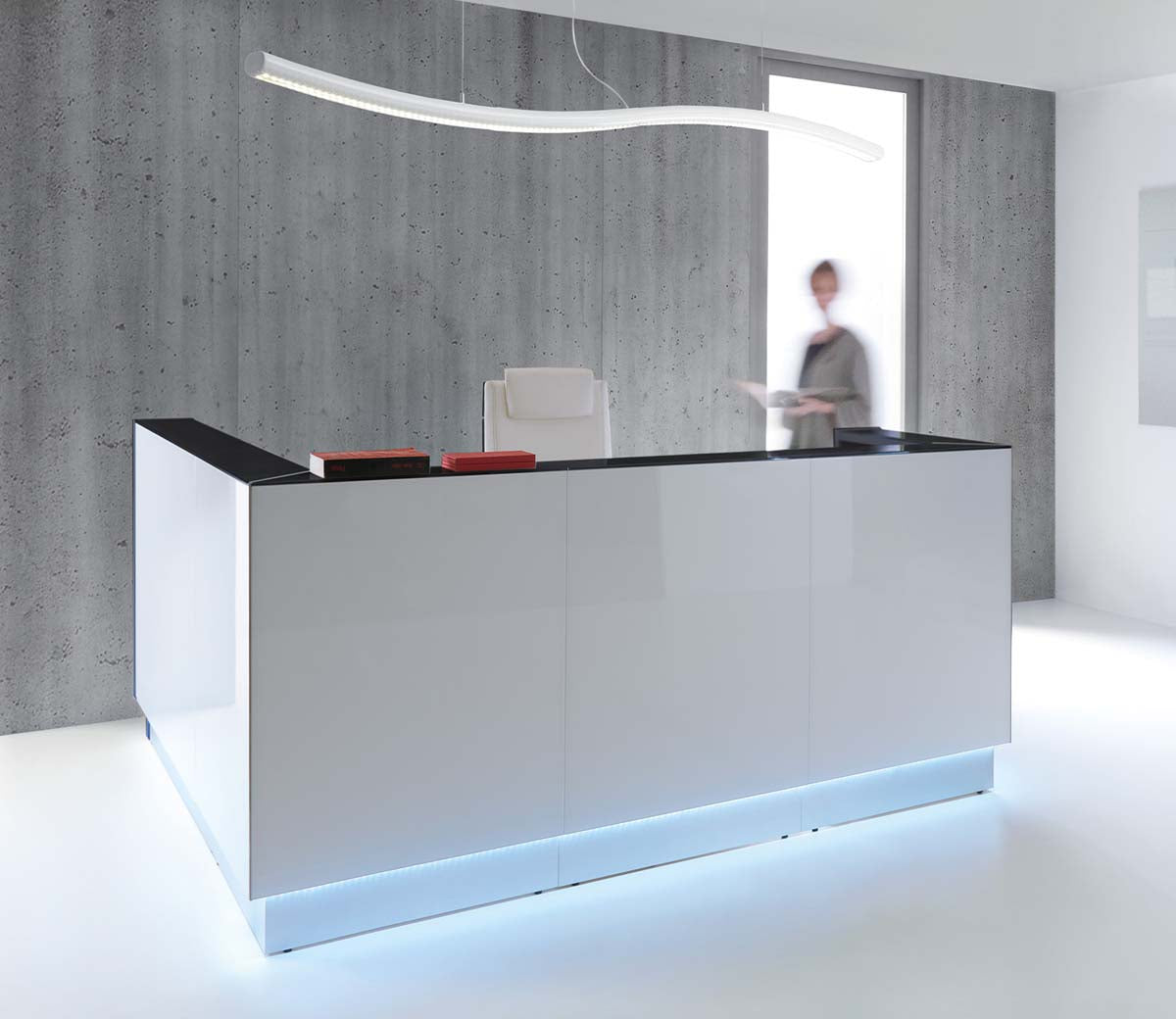 Linea 6 Empfangstheke 244,4 x 205 cm Eckig, Weiß / Korpus wählbar