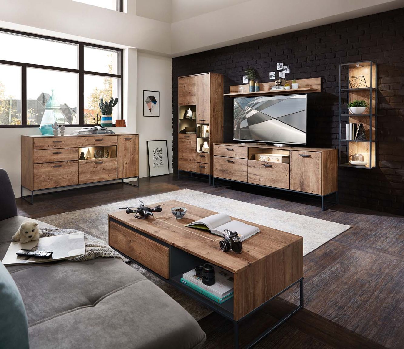 Manhattan Sideboard, fertig montiert Haveleiche Cognac