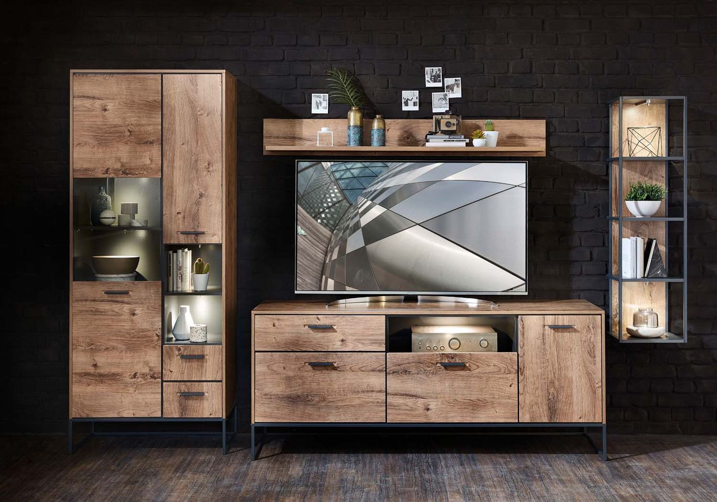 Manhattan Sideboard, fertig montiert Haveleiche Cognac