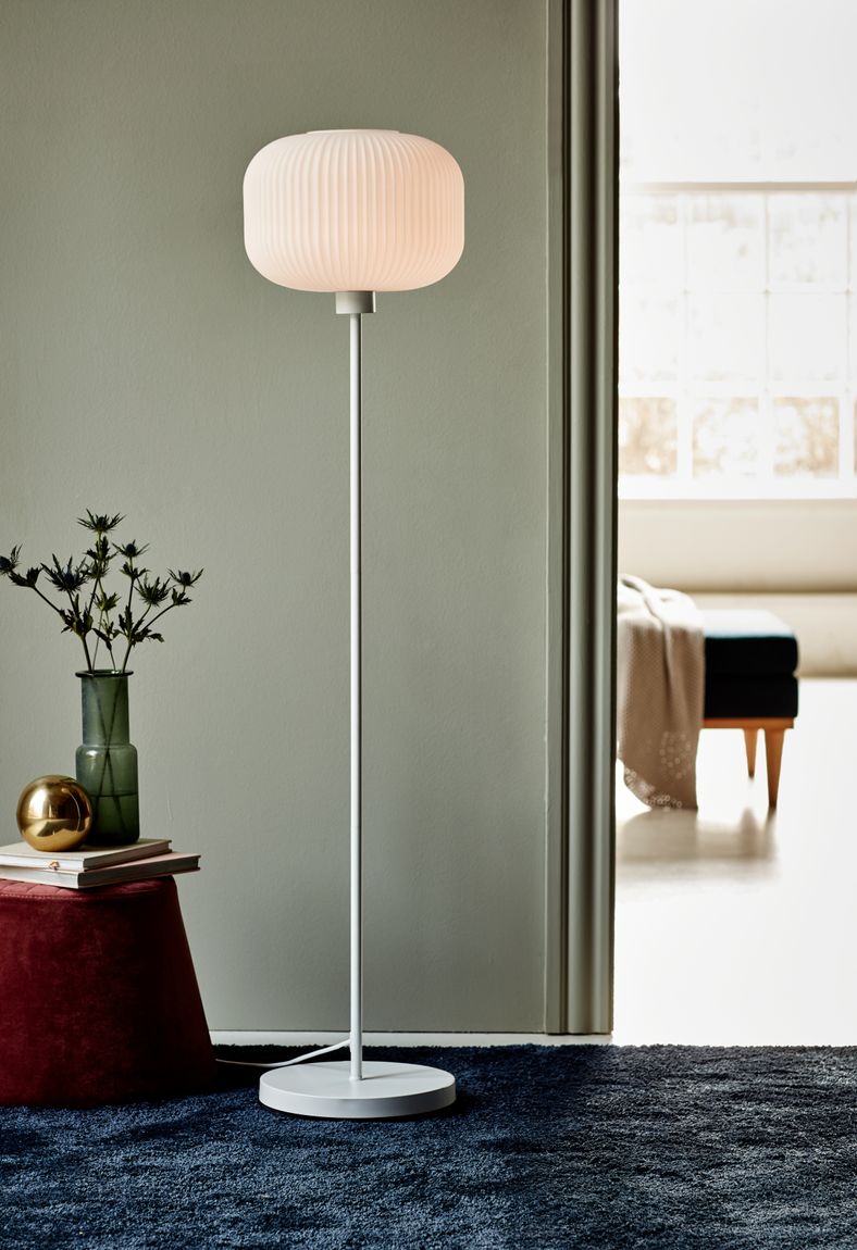 Milford Stehlampe Leselampe Ø 30 cm Weiß
