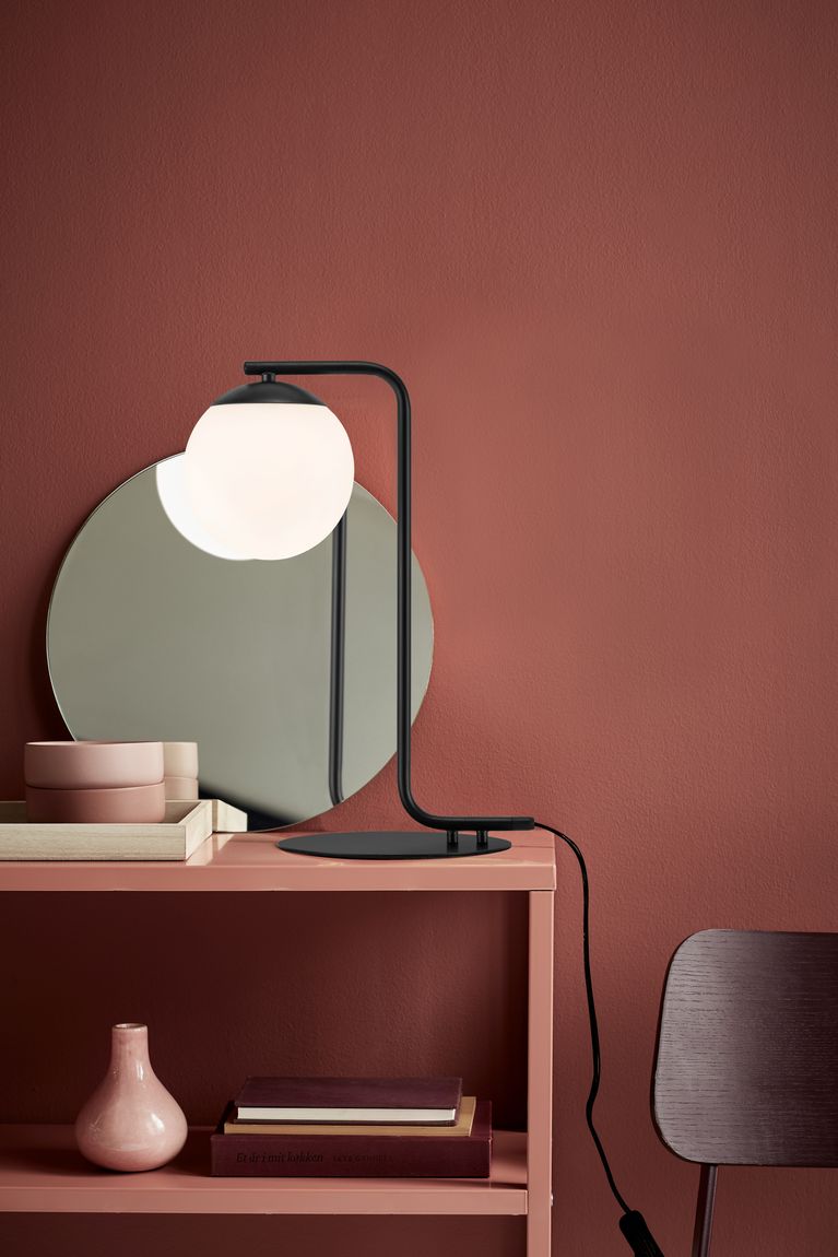 Grant Tischlampe Ø 14,5 cm Opalweiß / Schwarz