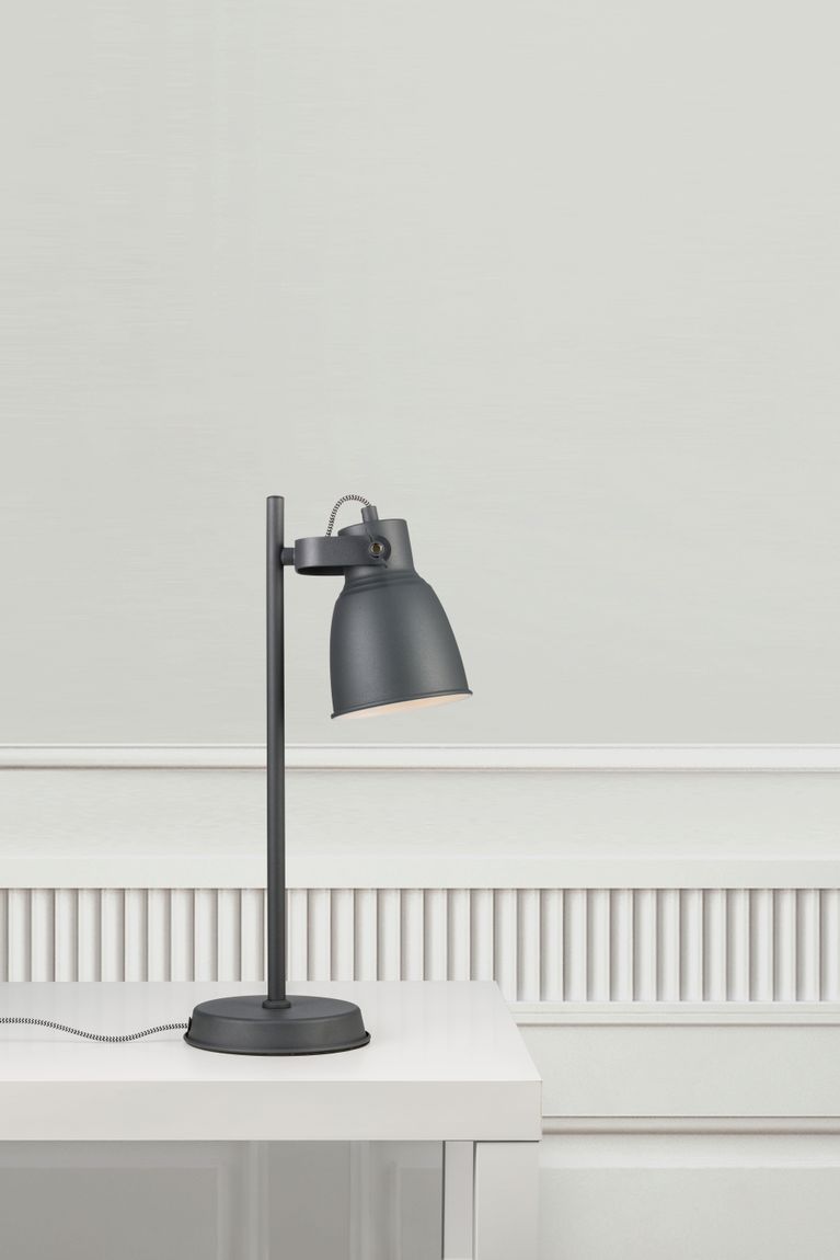 Adrian Tischlampe Schwarz