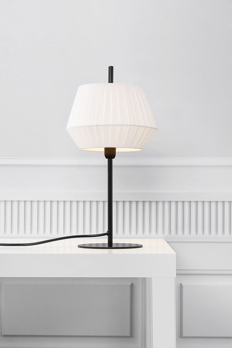 Dicte Tischlampe E14 Weiß