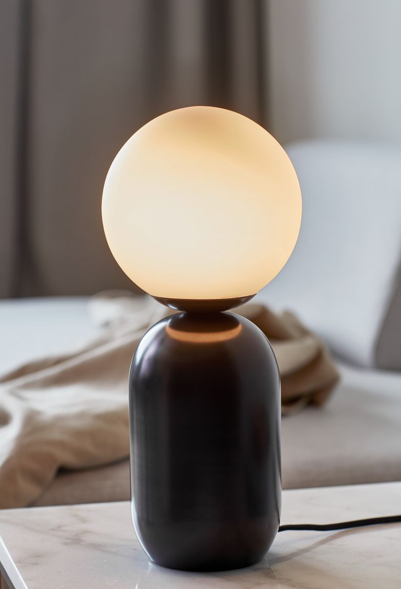 Notti Tischlampe Ø 15 cm Schwarz