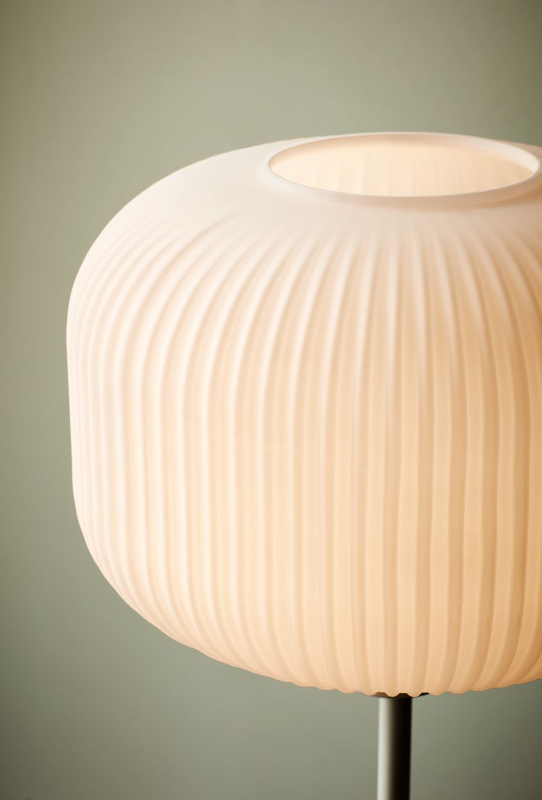 Milford Stehlampe Leselampe Ø 30 cm Weiß