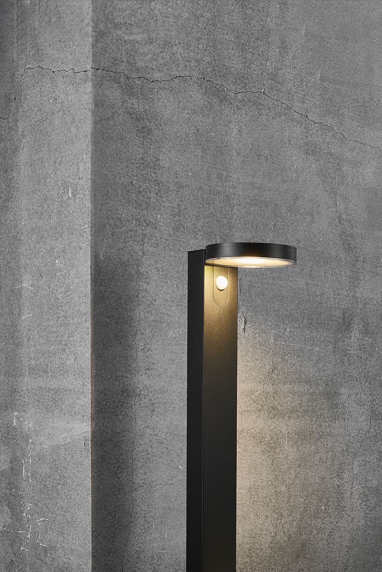 Rica Round Solarlampe Gartenlaterne Ø 19,5 cm Schwarz