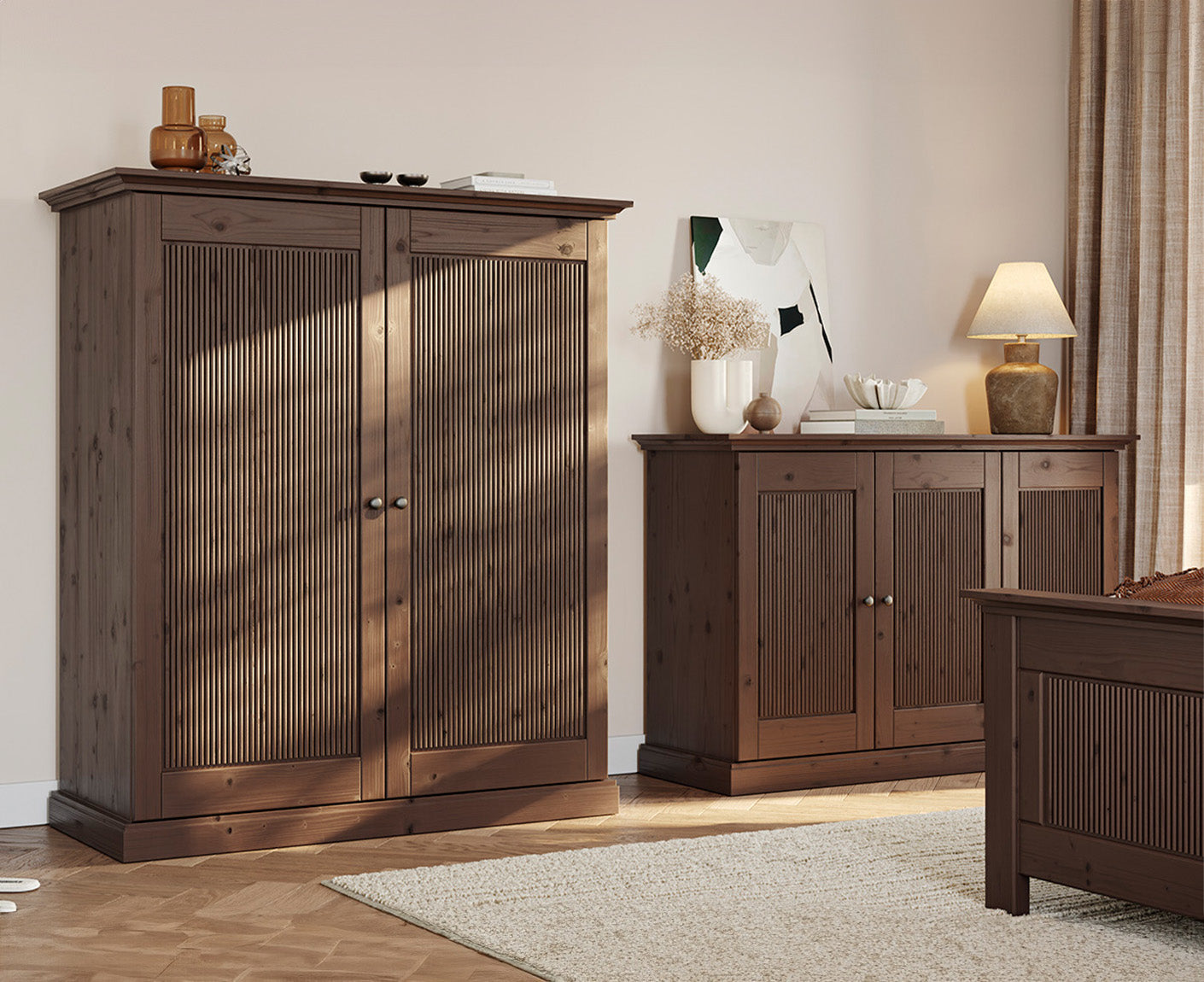 Rosella Sideboard 3-Türig Massivholz Tabacco / Altsilber