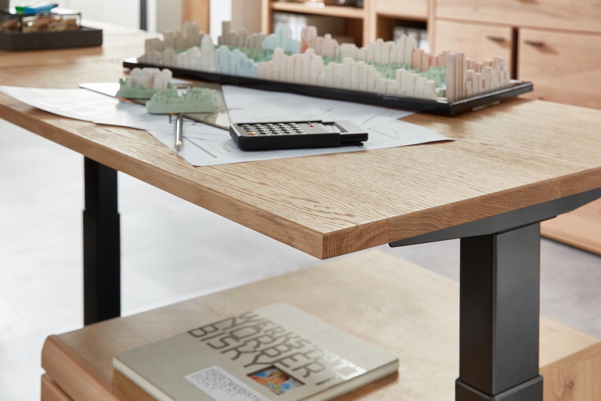 Sonos Schreibtisch 160 x 77 cm höhenverstellbar Altesche massiv / Artisan Eiche