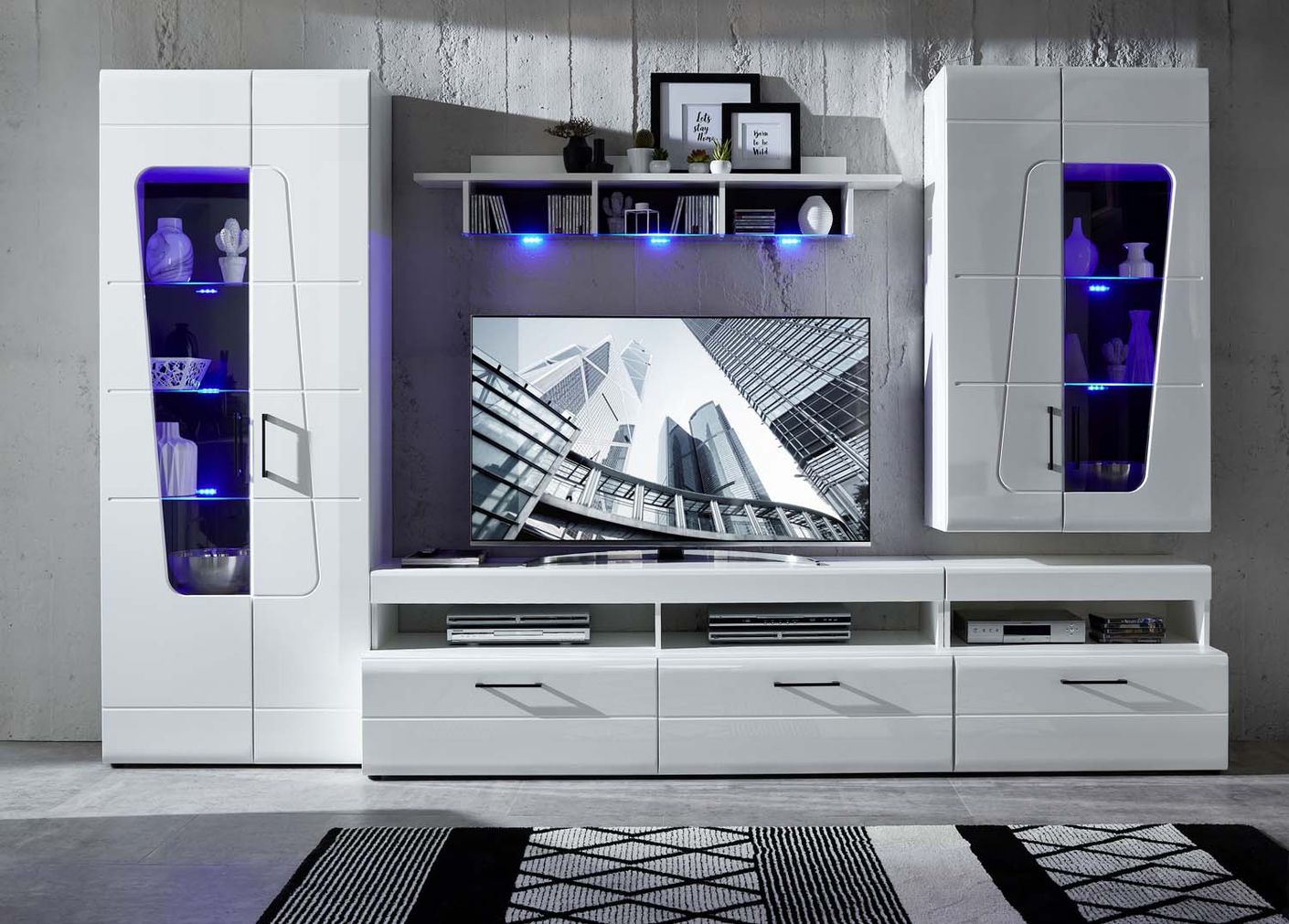 Spirit Plus Wohnzimmerkomplettset inkl. LED-Beleuchtung Weiß hochglanz