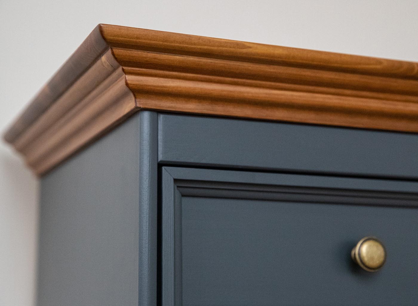 Belluno Elegante Massivholz Sideboard Grafit / Eiche