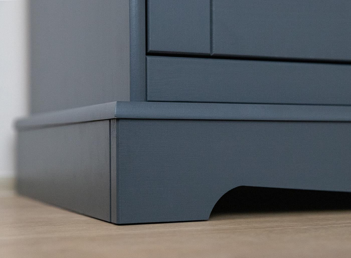 Belluno Elegante Massivholz Sideboard Grafit / Eiche