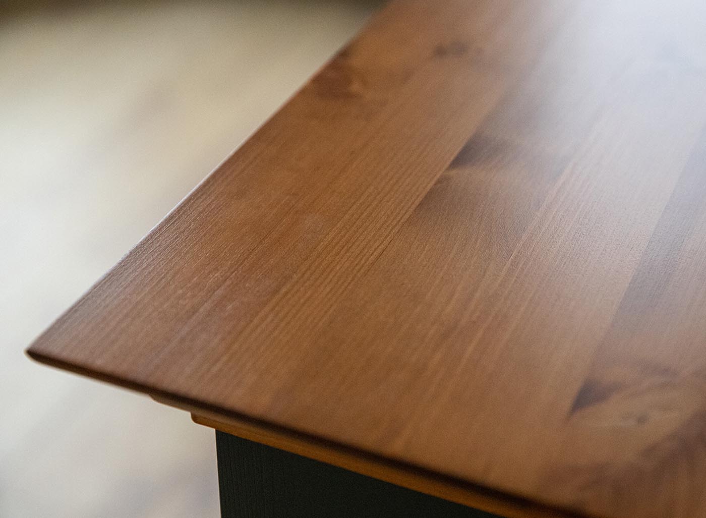 Belluno Elegante Massivholz Standvitrine Grafit / Eiche