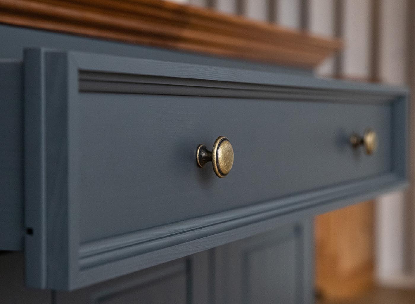 Belluno Elegante Massivholz Kommode 5 Schubladen, Farbe wählbar