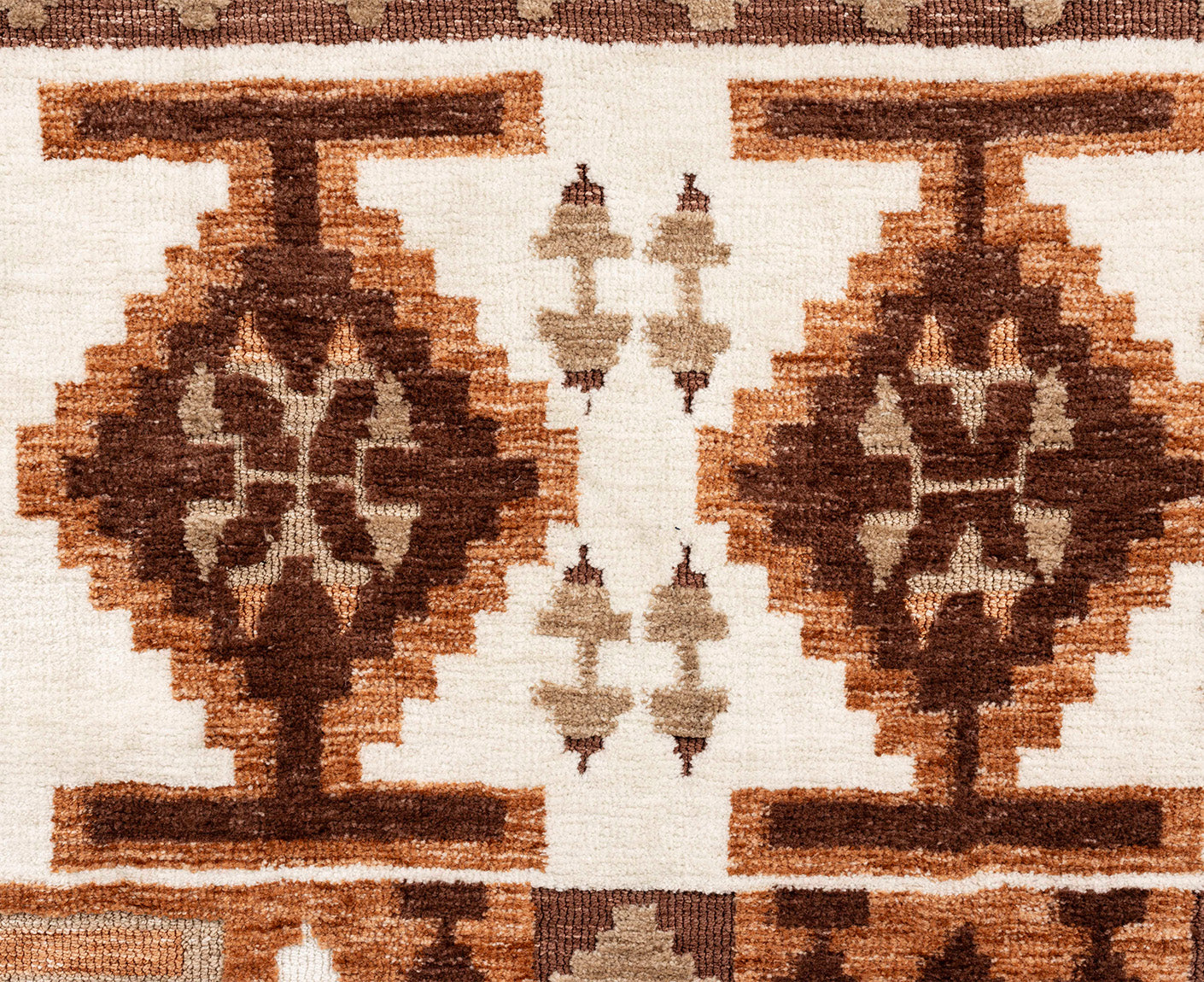Maron Teppich Retro-Design
