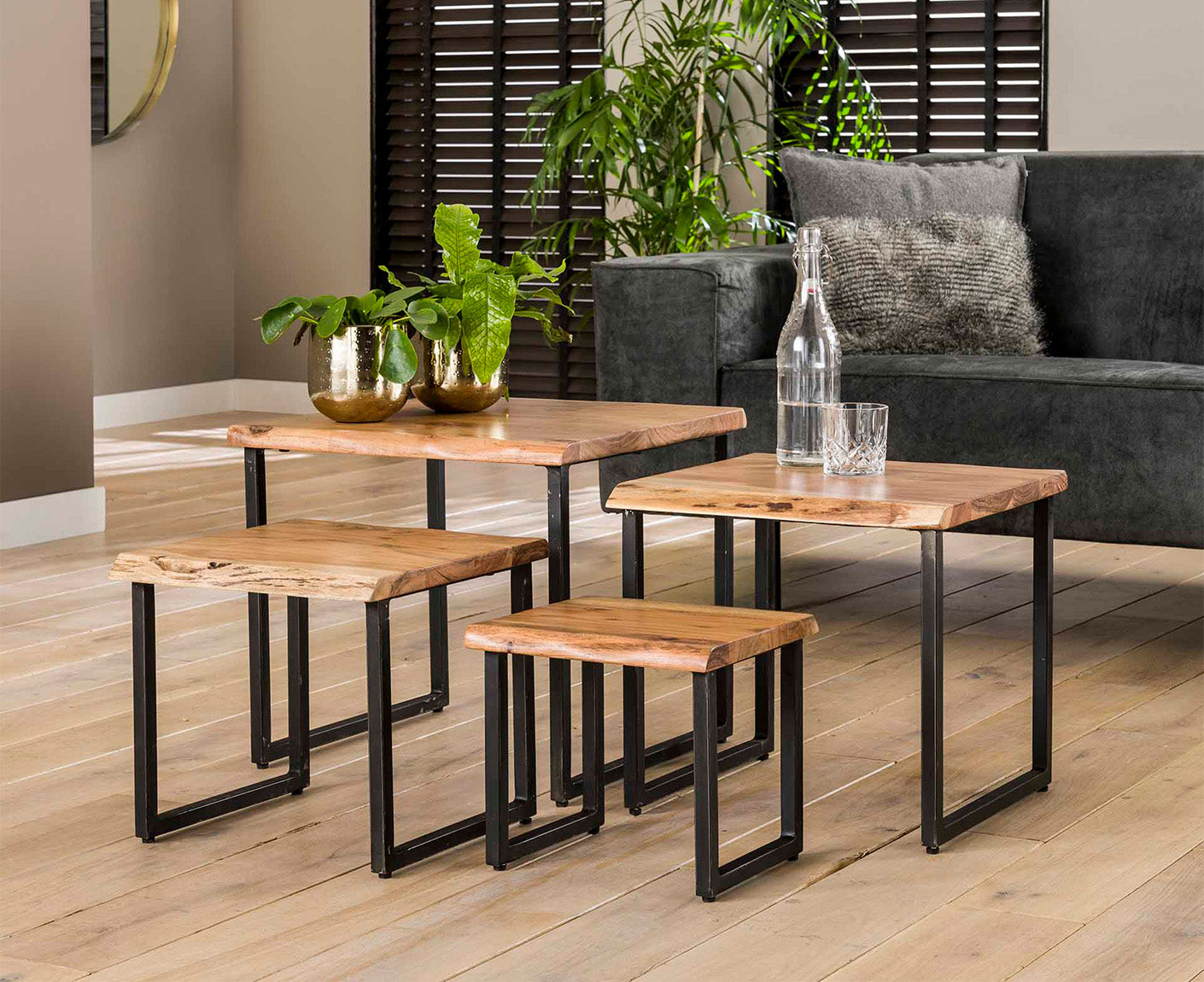 Edge Couchtisch 4er Set Akazie Massivholz Natur