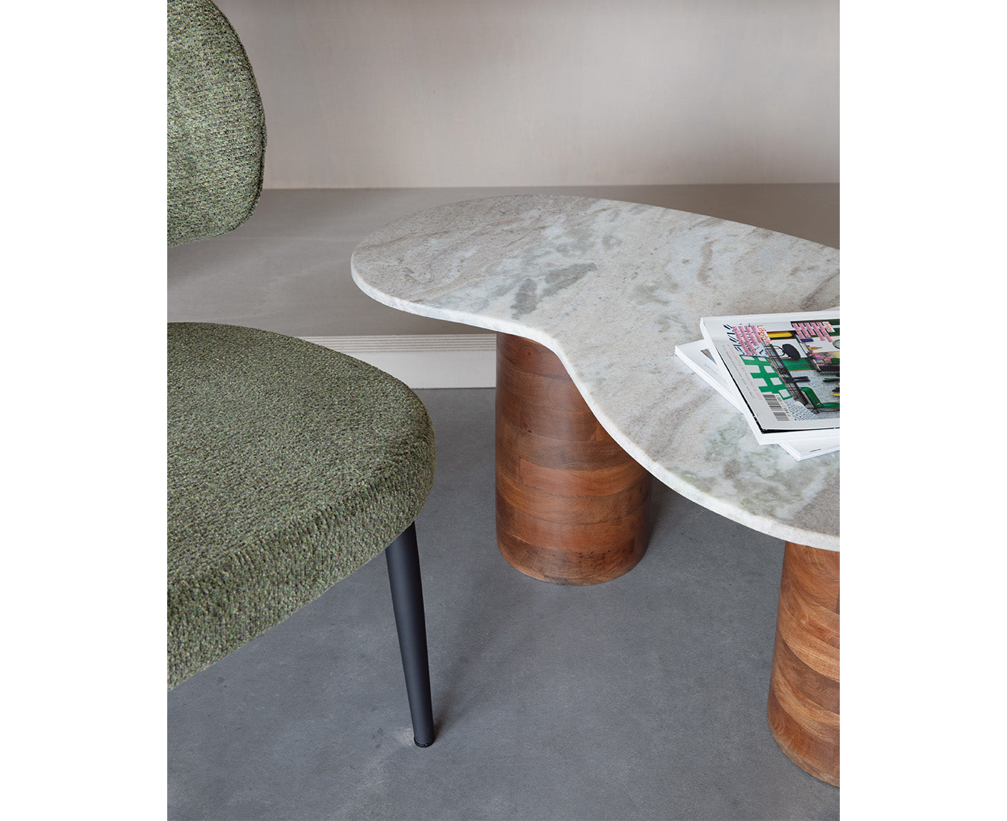 Peli Couchtisch Marmor / Massivholz Mango