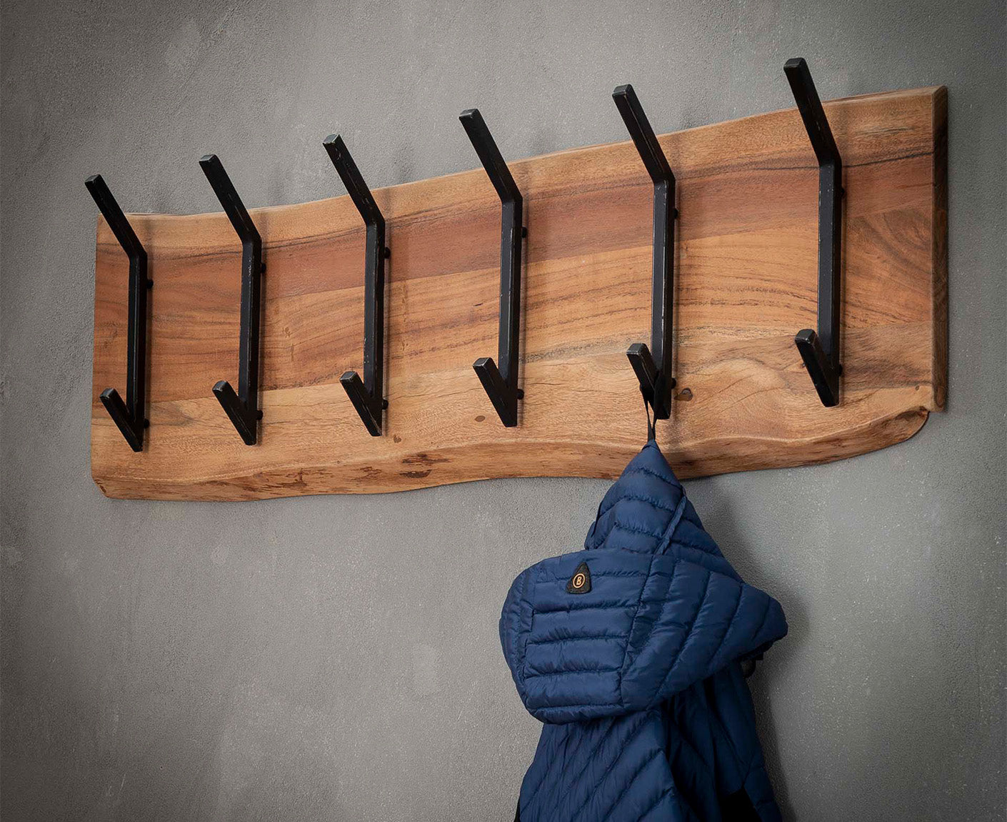 Edge Garderobenpaneel mit 6 Kleiderhaken Akazie Massivholz Natur