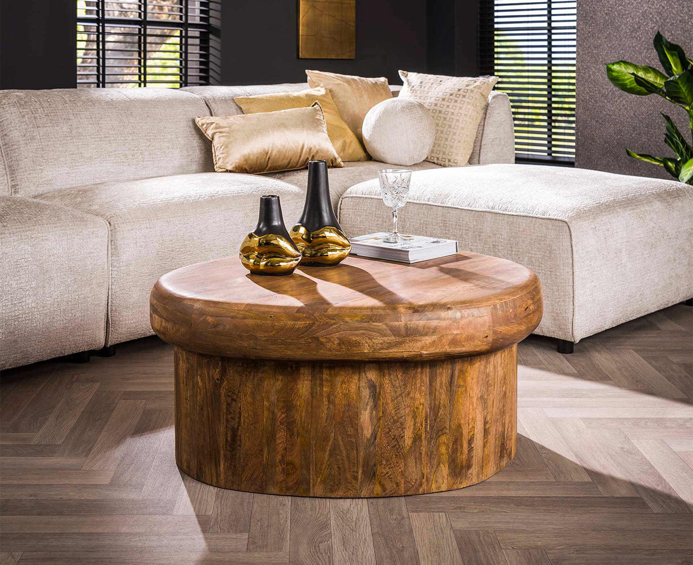 Couchtisch Sleek 90cm Massiv Mangoholz Sand
