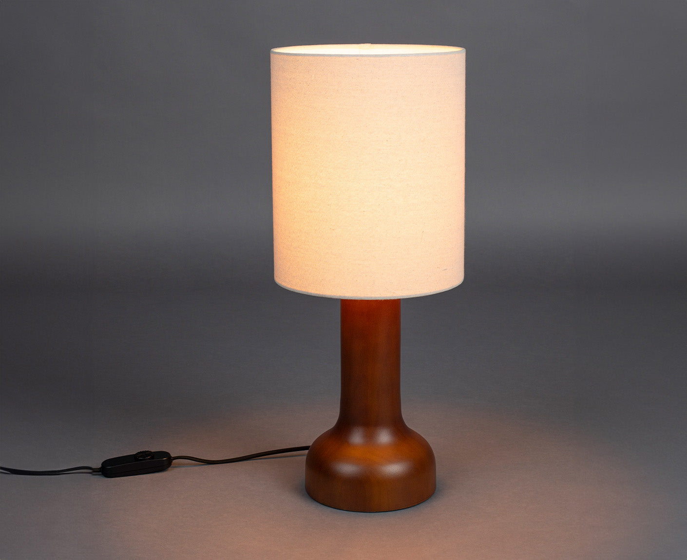 Jones Tischleuchte Beige