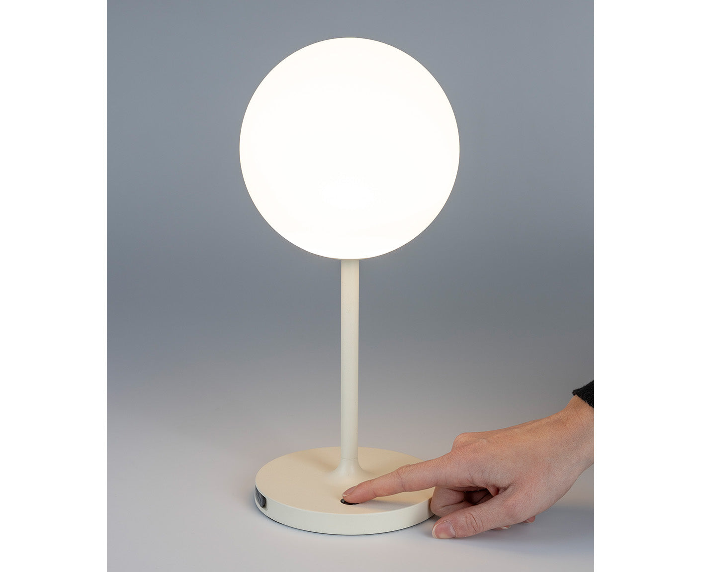 Hub Tischleuchte Tischlampe