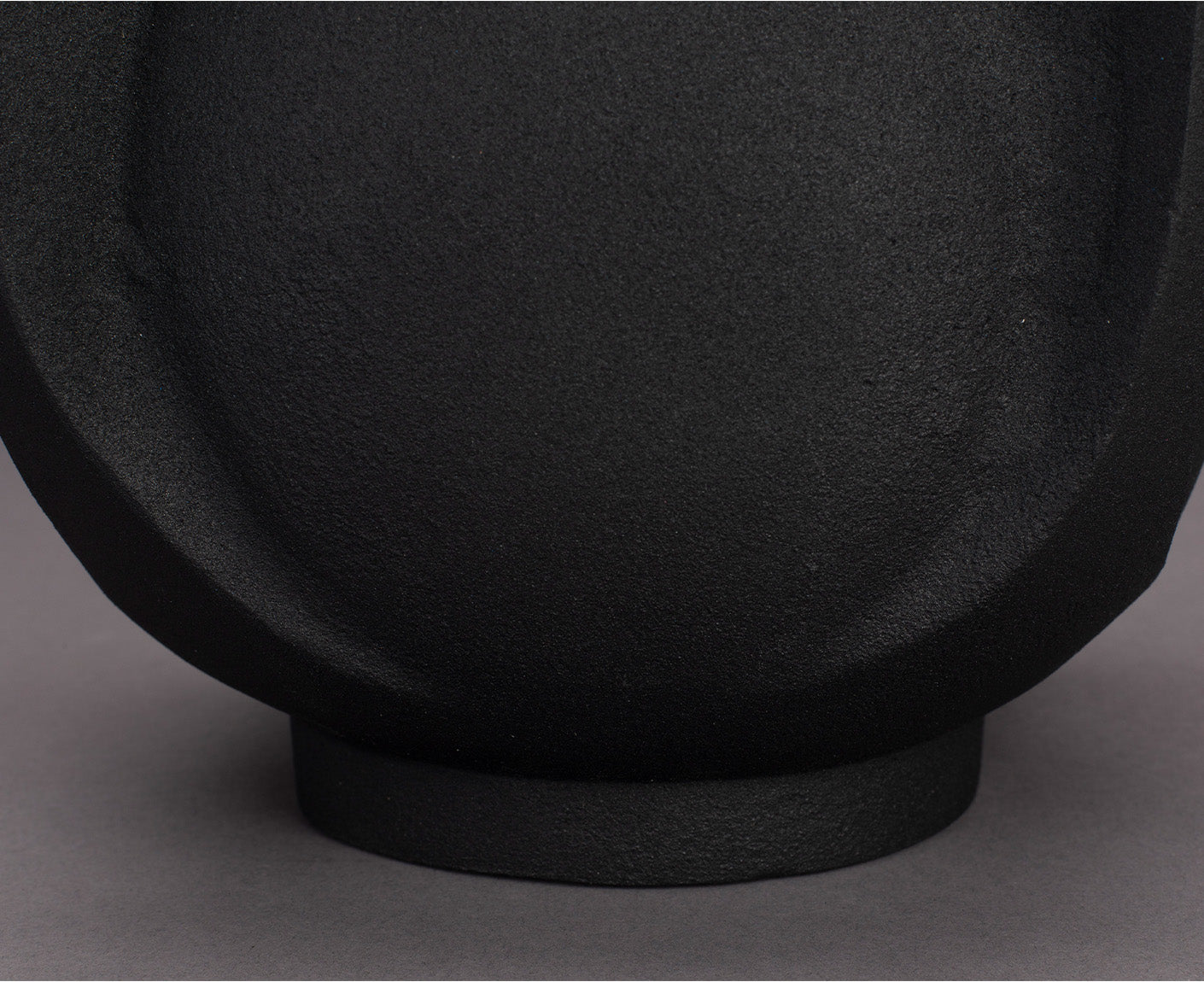 Thiago Vase Schwarz