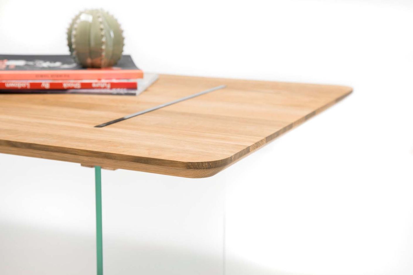 Montreal Couchtisch Eiche Massiv 20mm mit Glasuntergestell