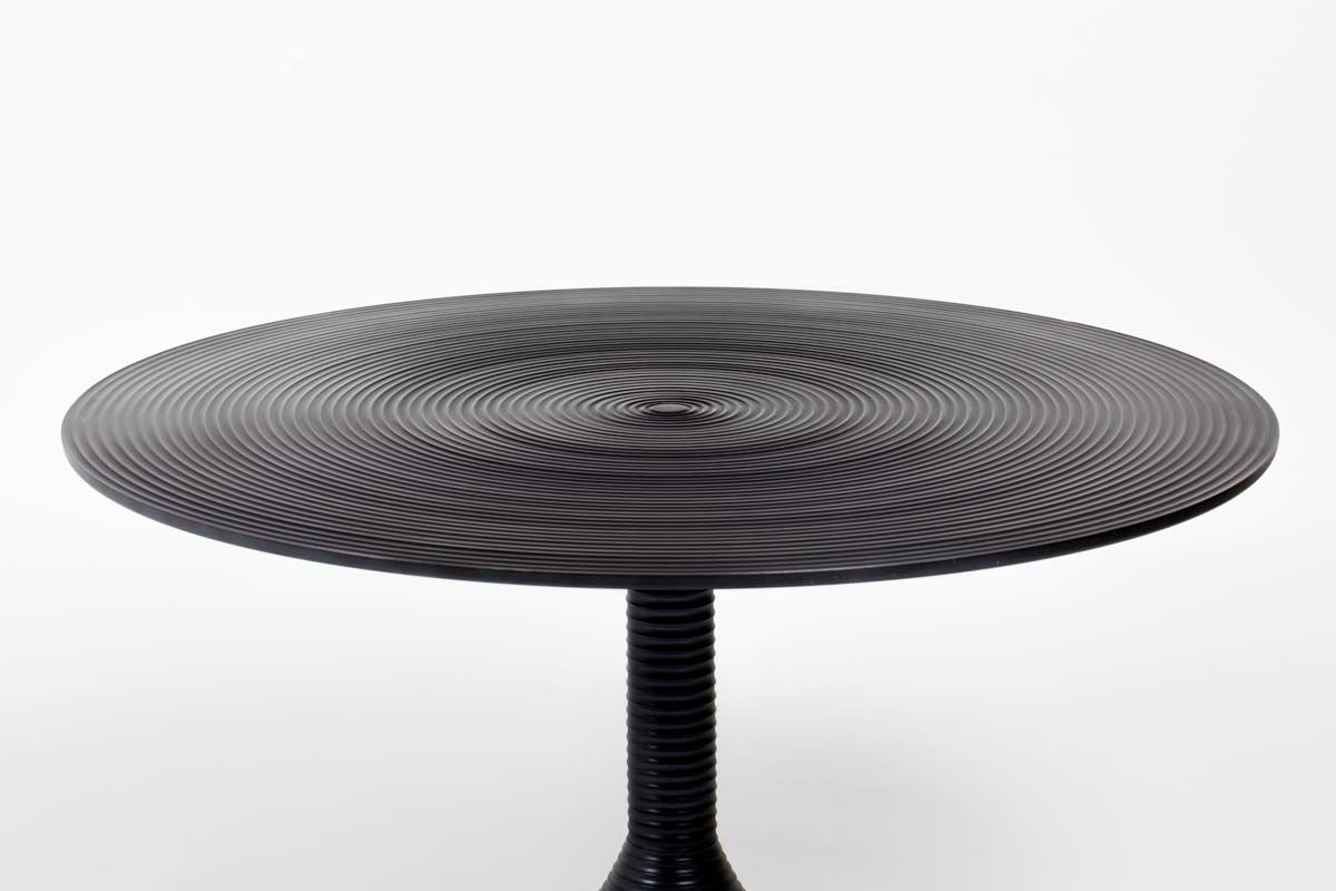 HYPNOTISING ROUND Couchtisch Ø77 cm Schwarz - Voelpe