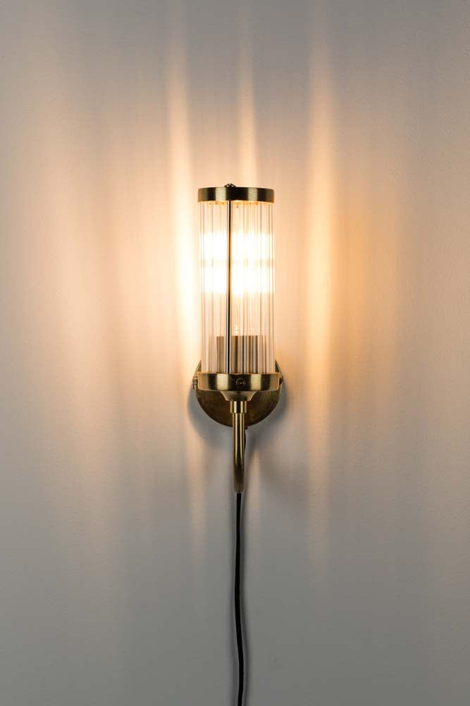 ANGEL ON FIRE Wandlampe E27 Messing