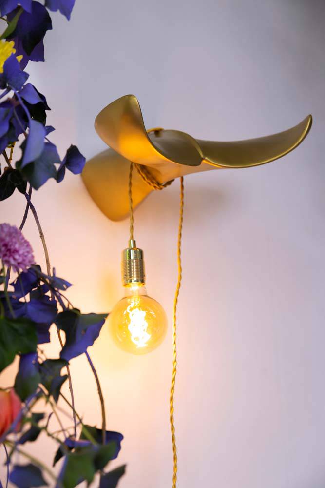 THE TAIL WILL FOLLOW Wandlampe Gold - Voelpe