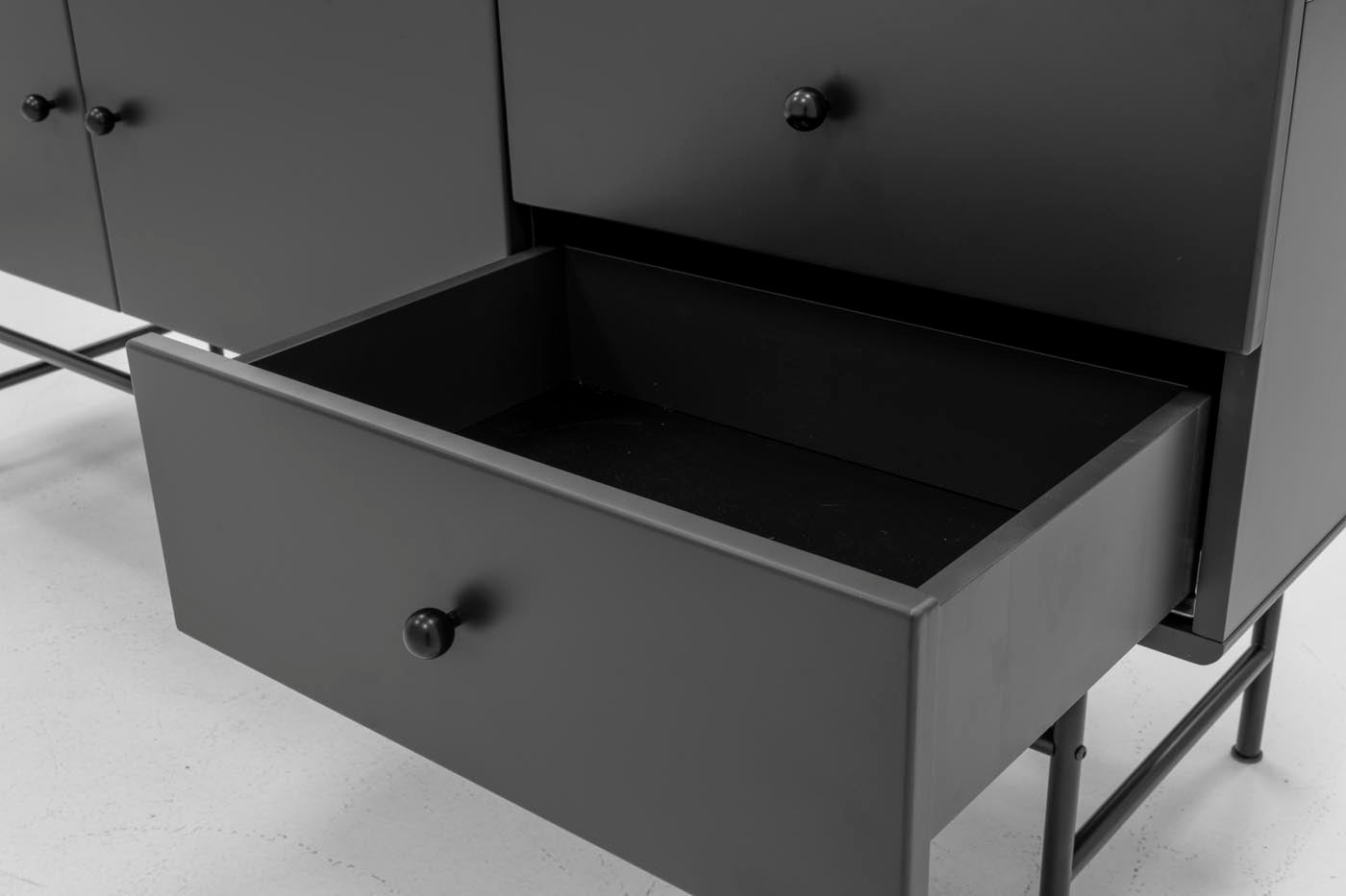 Tenzo Cocktail Sideboard Schwarz / Schwarz