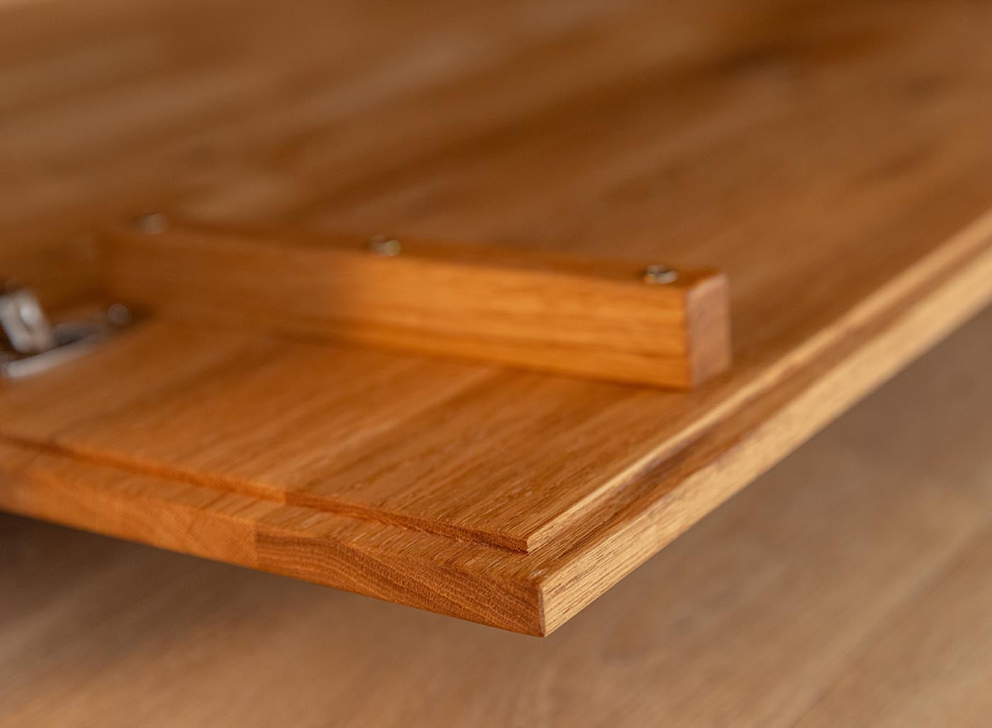 Collodi Massivholz TV-Lowbard 185 cm Wildeiche, Montiert