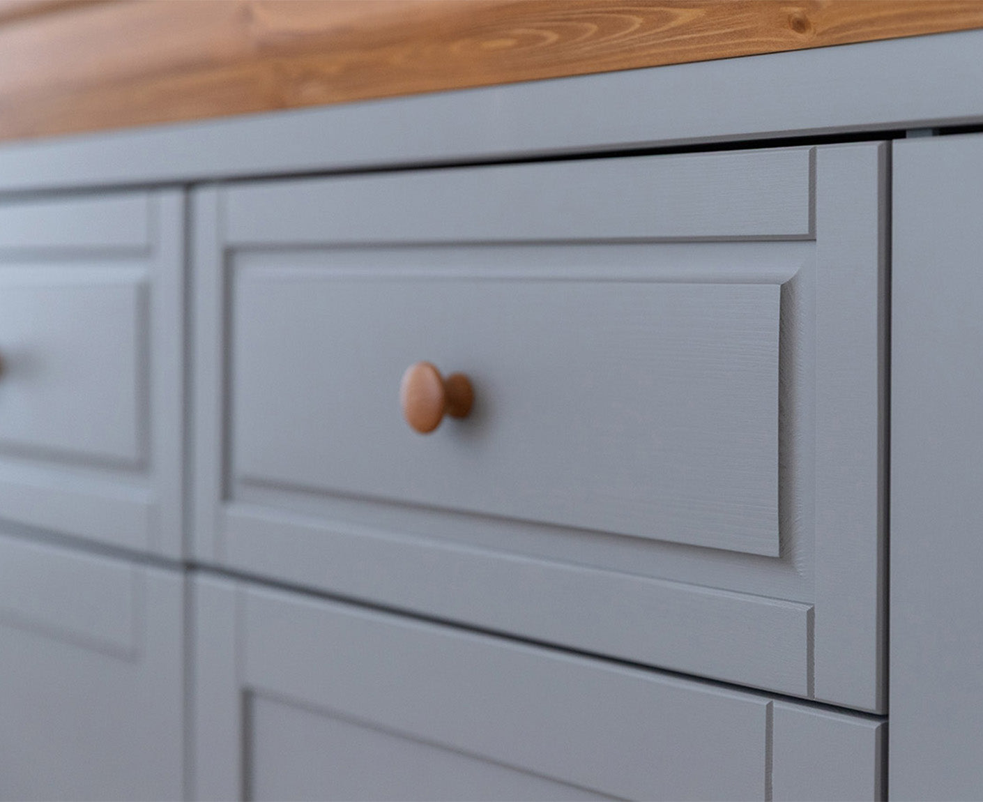 Marone Elite Sideboard 3-türig Massivholz Weiß / Grau