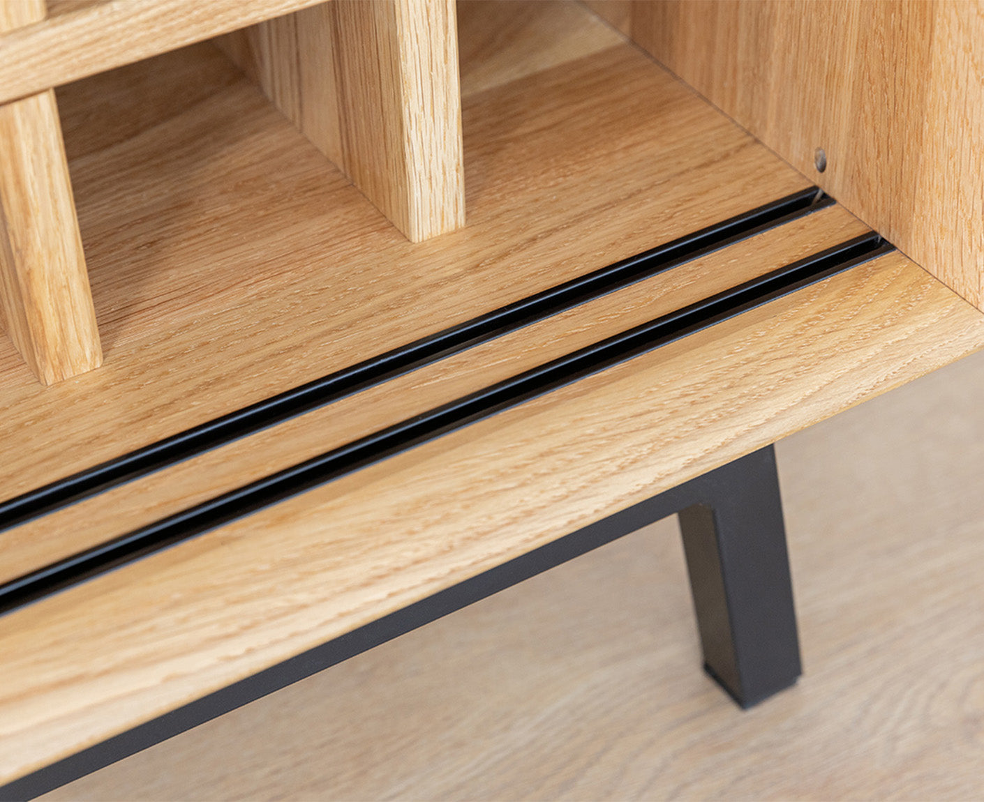 Modern Loft Weinregal Massivholz Eiche geölt