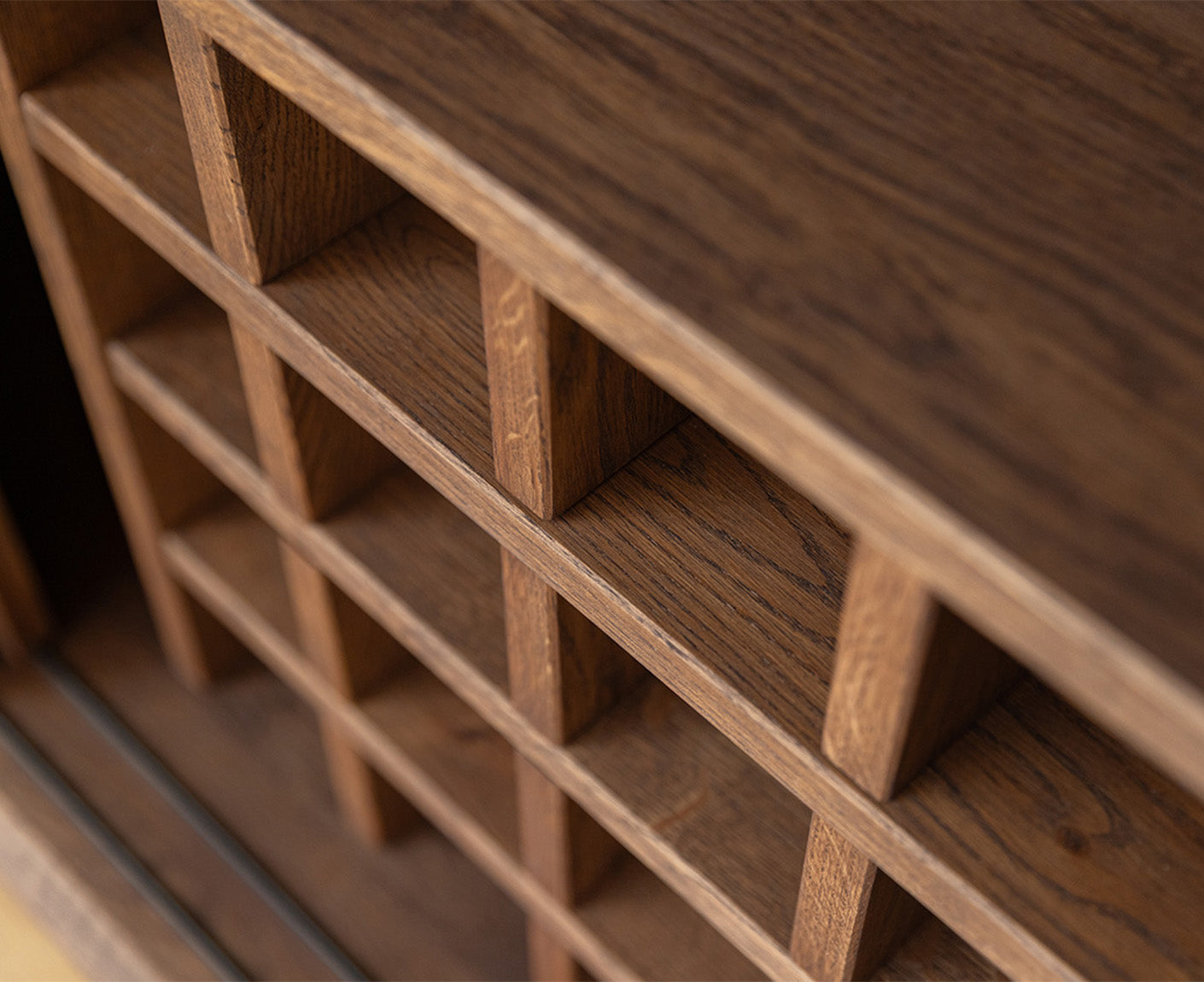 Modern Loft Weinregal Massivholz Eiche geölt