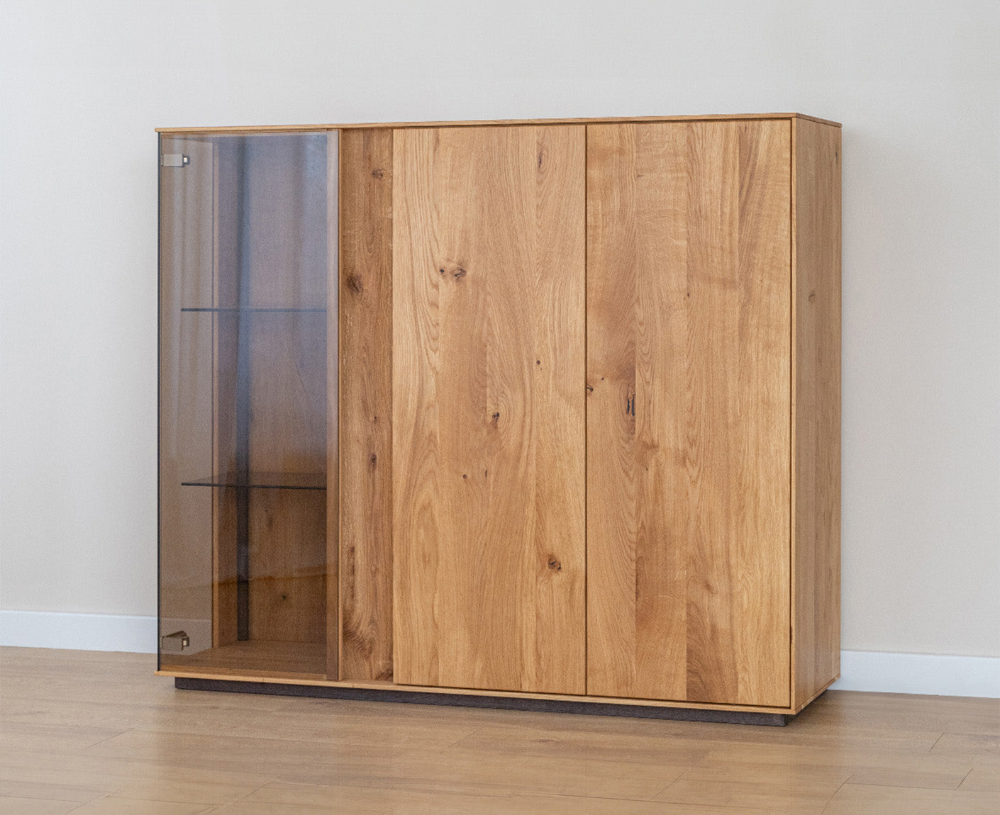 Collodi Sideboard 3-türig Massivholz Wildeiche / Tabak geölt, fertig montiert