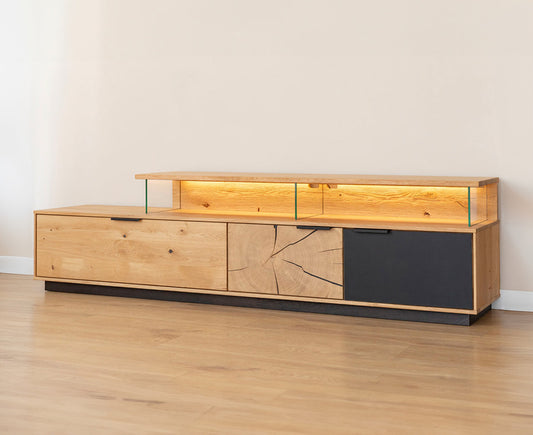 Tirano Wand TV-Lowboard Hirnholz & schwarzes Glas, Massivholz Eiche geölt, fertig montiert