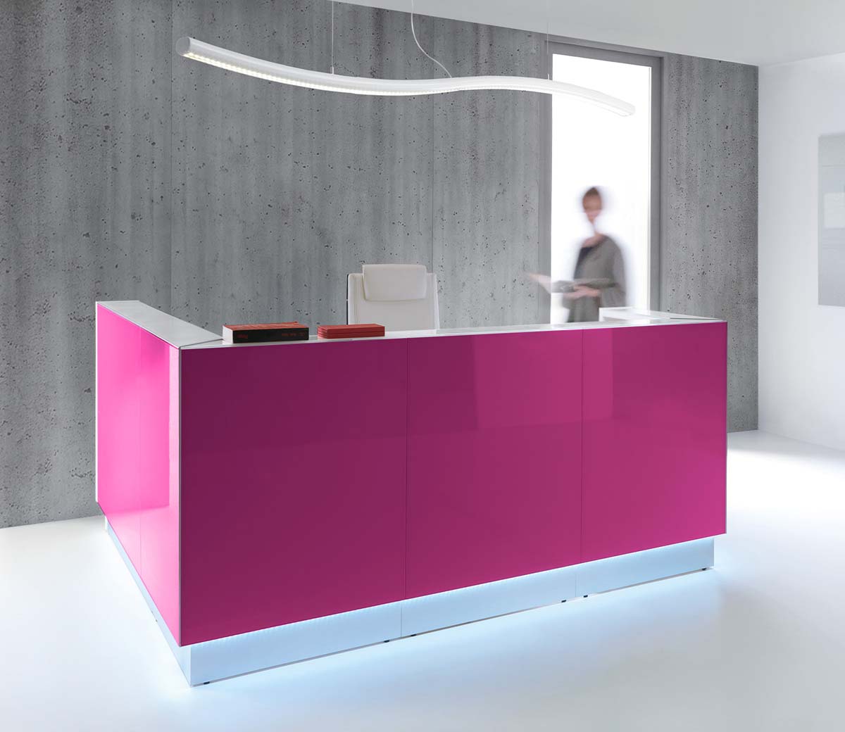 Linea 6 Empfangstheke 244,4 x 205 cm Eckig, Pink / Korpus wählbar