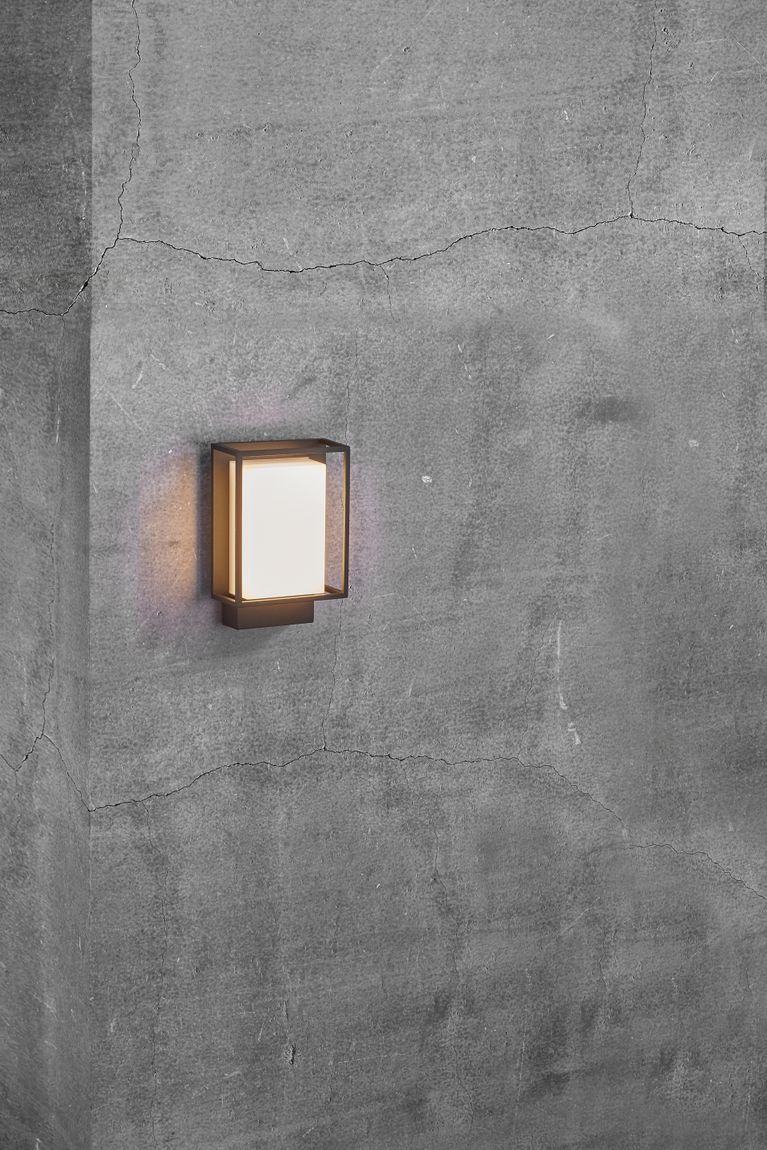 Nestor Wandlampe 22,1 x 14,7 cm Schwarz