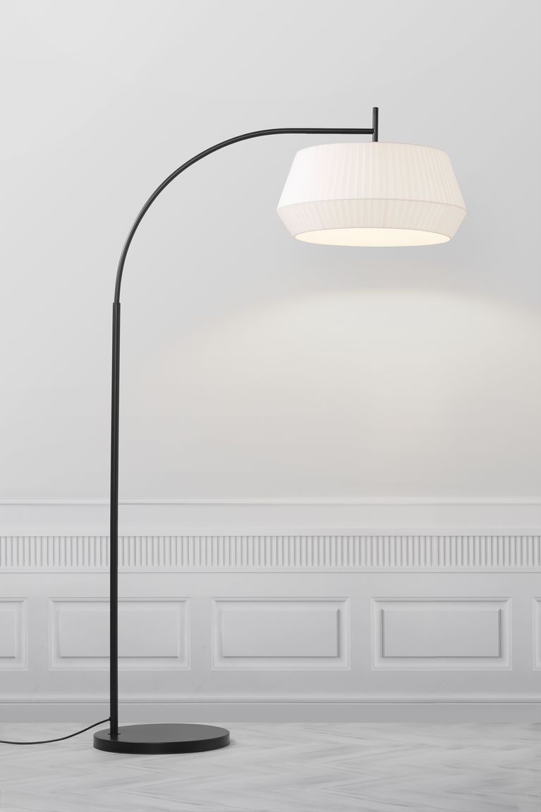 Dicte Stehlampe Leselampe Ø 53 cm Weiß / Schwarz - Voelpe