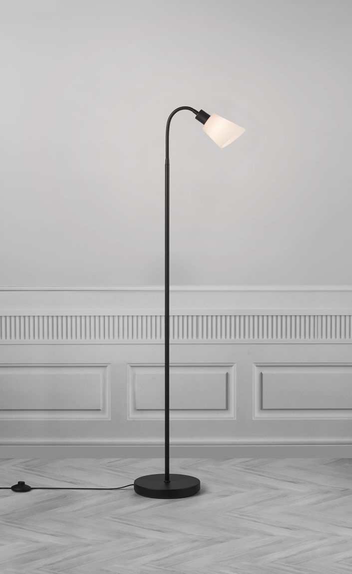 Molli Stehlampe E14 Schwarz - Voelpe