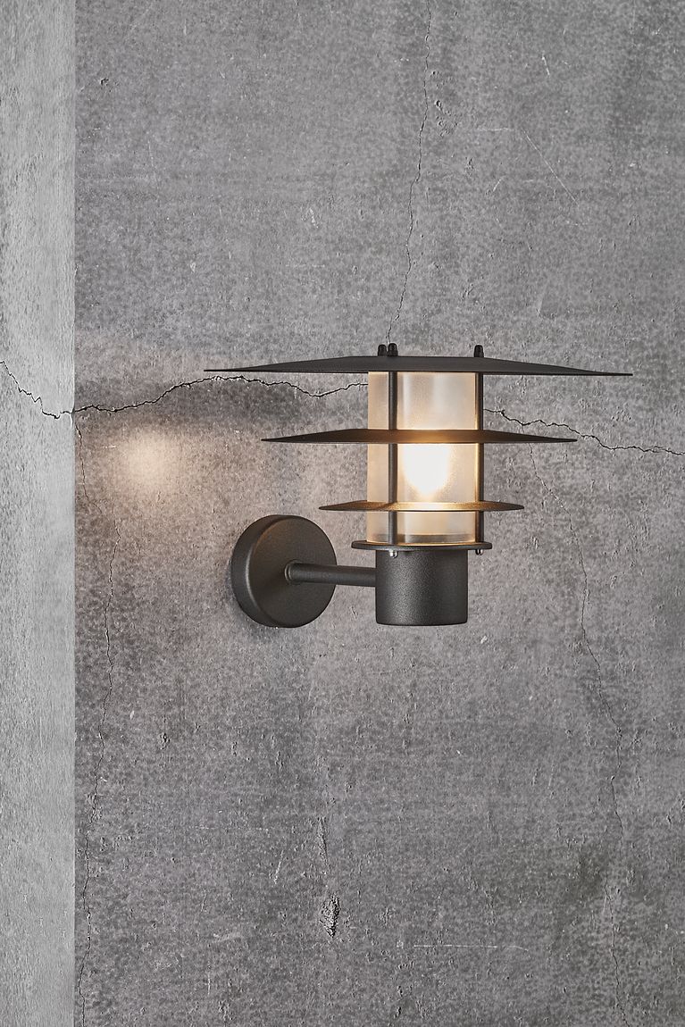 Bastia 35 Wandlampe E27 Schwarz