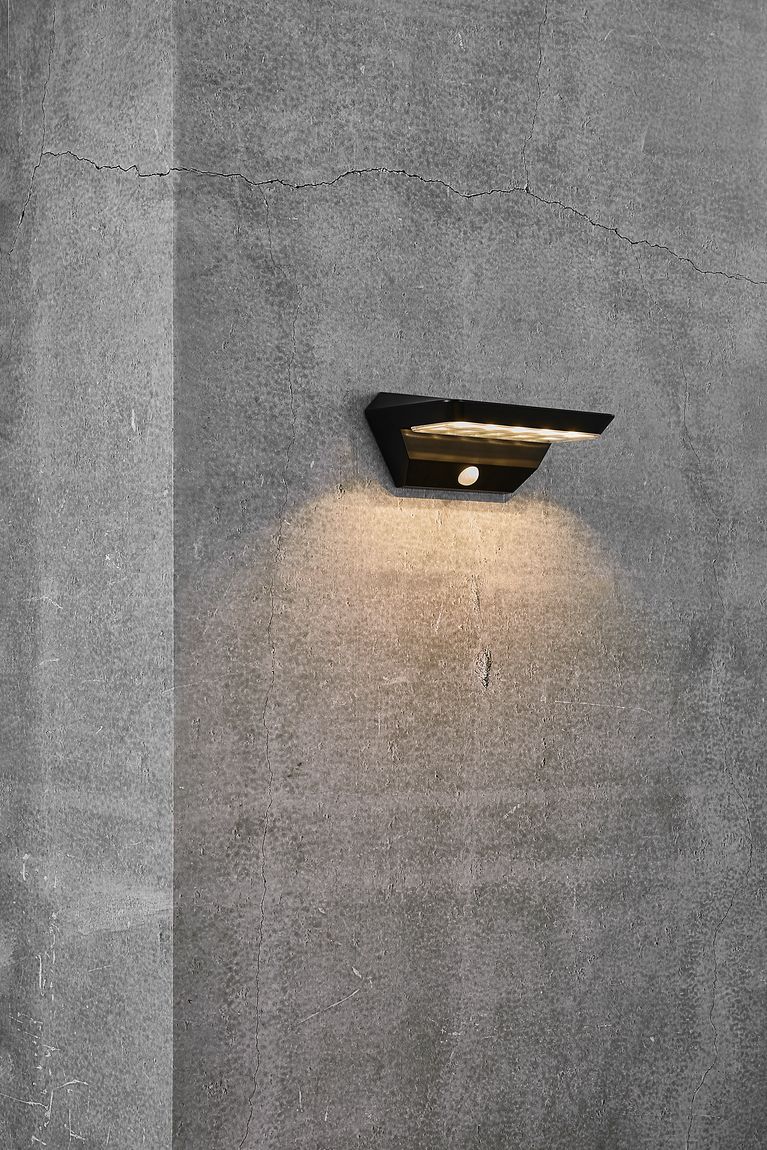 Agena Solar Wandlampe Schwarz