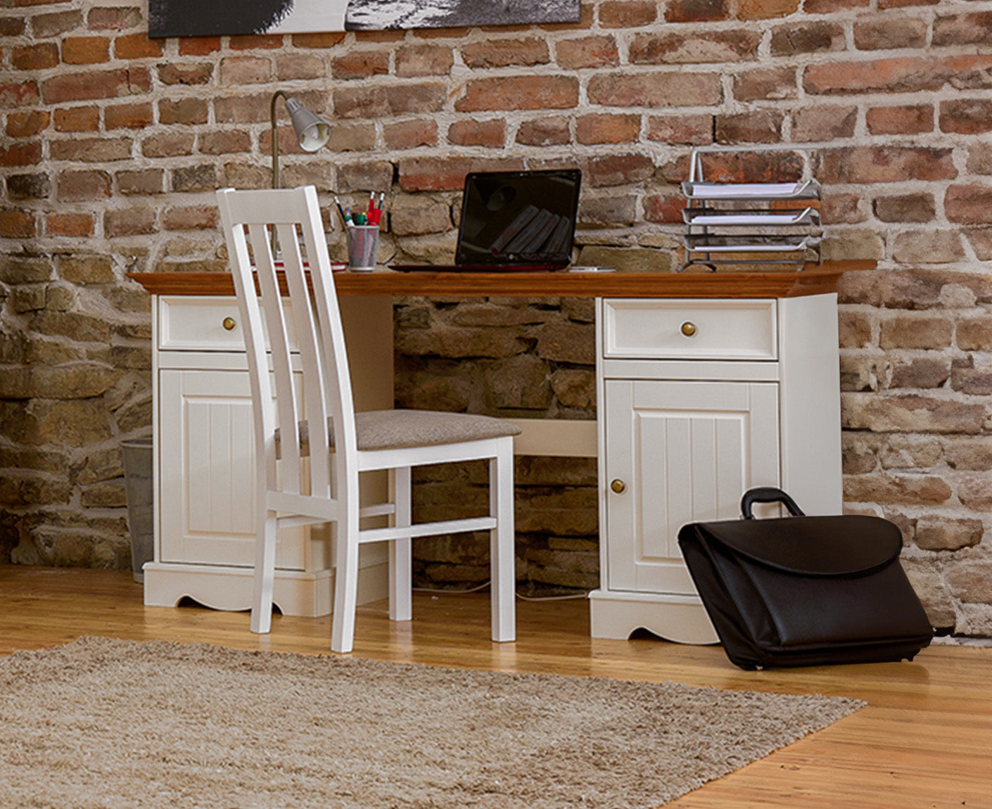 Belluno Elegante Schreibtisch 155x53 cm Massivholz