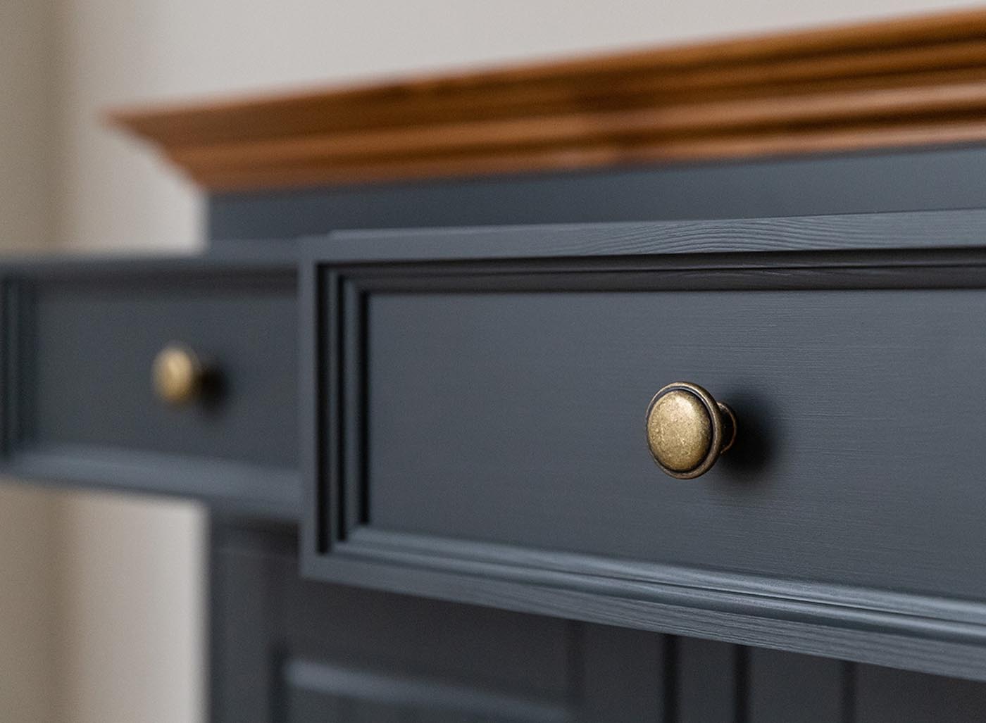 Belluno Elegante Massivholz Sideboard mit 4 Türen Grafit / Eiche