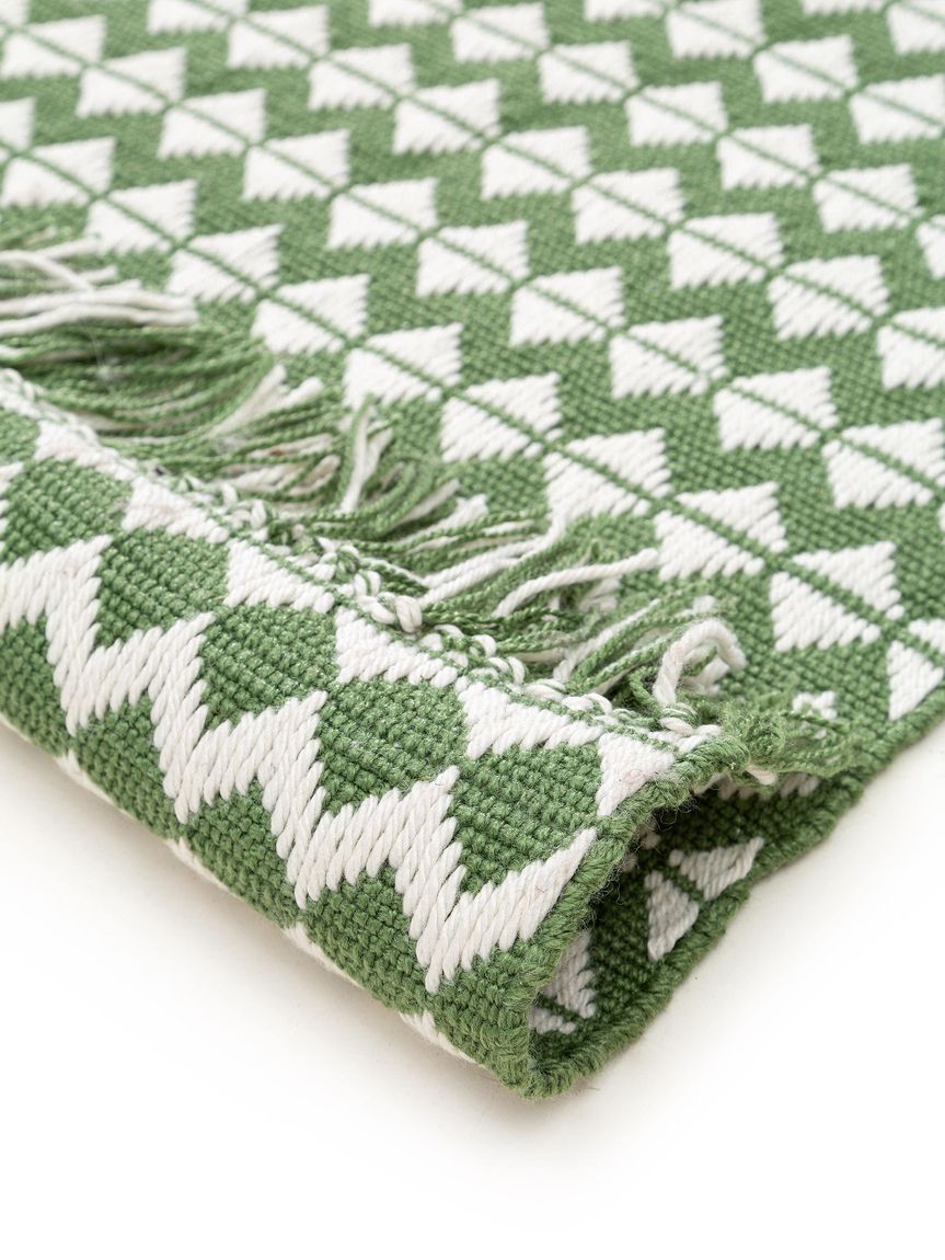 Teppich aus recyceltem Material Morty Grün
