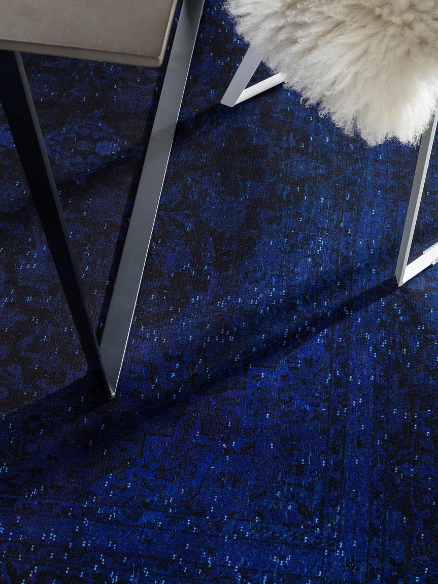 Teppich mit Print Siljan Blau